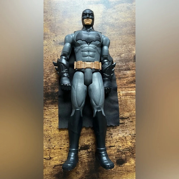2016 DC Comics by Mattel | Multiverse Justice League Batman action figure​ - Picture 2 of 10